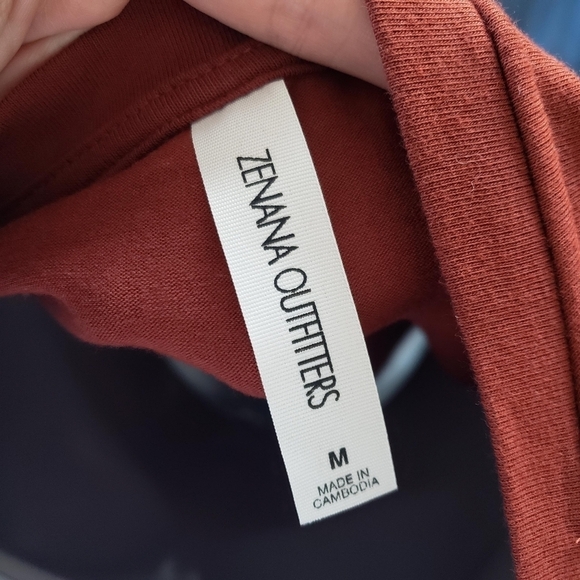 Zenana Medium Rust Orange Long Sleeve Shirt Basic Tee Top V-neck Terracotta - Picture 2 of 6